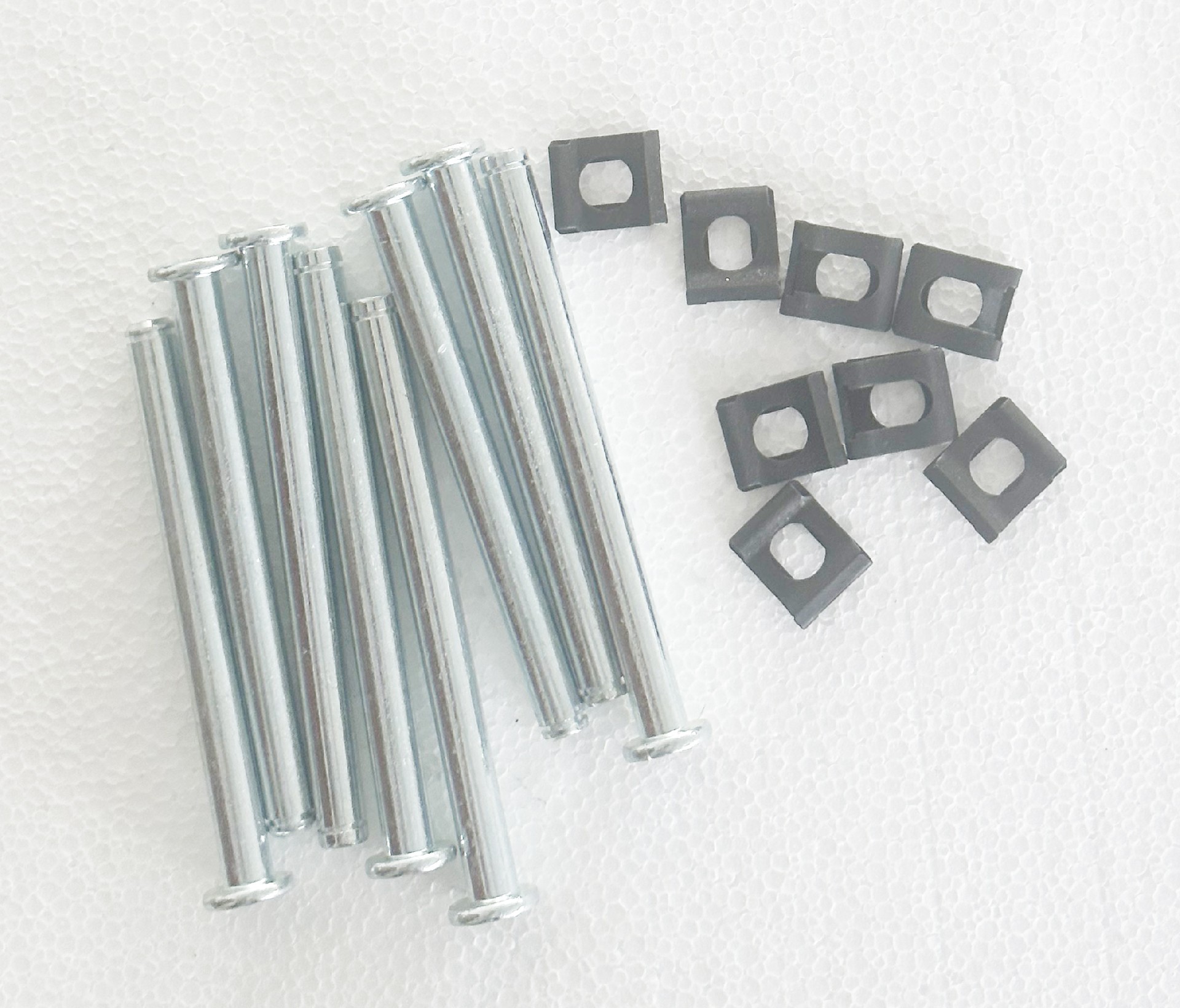 KENWORTH | PETERBILT RADIATOR: 2008-2014 T800, 2014-2015 T880, 2008-2009 335, 2008-2013 365-367